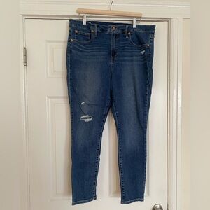 GAP Distressed True Skinny High Rise Jeans Size 34 (18r)